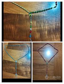 Tre rosari multicolore. 