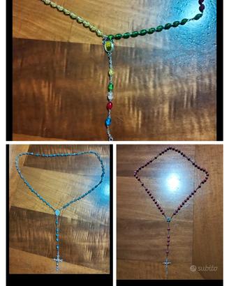 Tre rosari multicolore. 