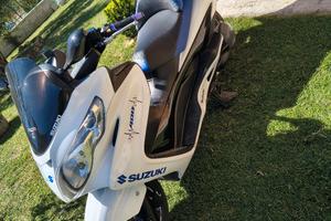 Suzuki Burgman 400