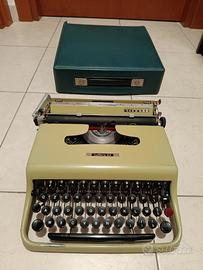 macchina da scrivere  Olivetti lettera 22 