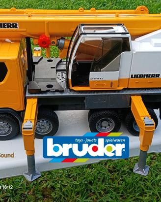 BRUDER Autogru Liebherr Scania
