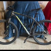 Specialized Rockhopper 29  MTB hardtail