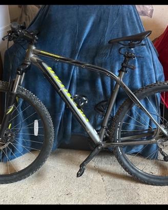 Specialized Rockhopper 29  MTB hardtail