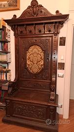 Cassapanca con appendiabiti