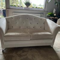 Divano chesterfield bianco due posti artigianale