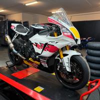 Yamaha R1 2024 PRONTO PISTA! PERMUTE!