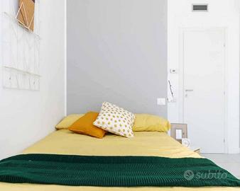 Stanza in appartamento di 205 m² a Milano