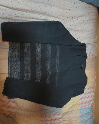 maglione con lurex e scollo squadrato 