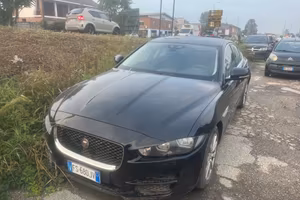 Jaguar XE 2.0 D 163 CV aut. Pure