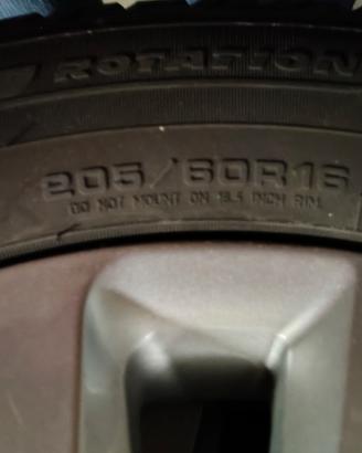 4 gomme invernali Fulda 205/60 R 16