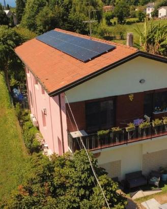 Appartamento bicamere ristrutturato con giardin...