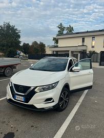 NISSAN QASHQAI N-CONNECTA 2018 + THULE