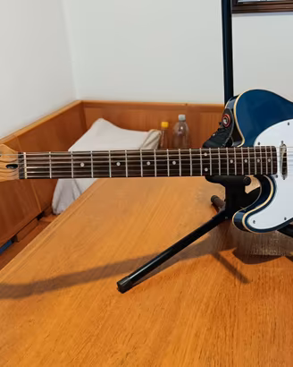 Chitarra elettrica Mancina