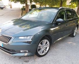 Skoda Superb 2.0 TDI DSG Wagon Executive