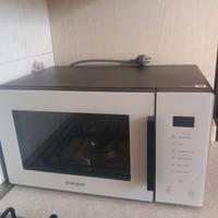 Samsung Microonde MG23T5018GE