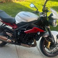 Triumph street triple r abs 4000 km