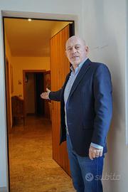 APPARTAMENTO IN TRIFAMILIARE