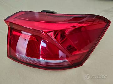 luce T Roc post dx esterno