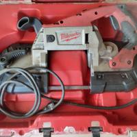 Sega a nastro Milwaukee