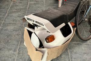 Moto Guzzi V35 Imola – lotto ricambi originali