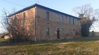 Rustico con capannone