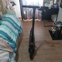 monopattino aprilia esr2