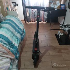 monopattino aprilia esr2