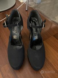 Scarpe eleganti con zeppa