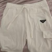 Pantaloncini bianchi prada