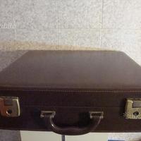 Valigia 48 ore in Pelle riporti color Oro 45x45cm