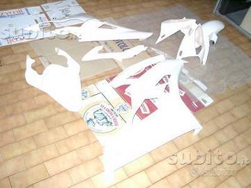 Carene stradali in vetroresina per YZF-R6 2006-200