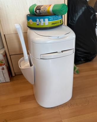 Bidone igienico per lettiera mai usato