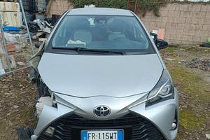 Toyota Yaris 1.0 72 CV 5 porte Cool