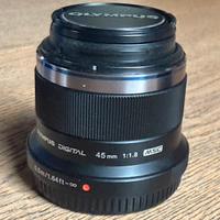 Obiettivo Zuiko 45 mm F1: 1,8