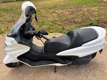 Scooter Majesty 400