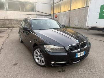 Bmw 318D Touring Edition 2011 Automatica