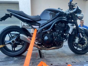 Ricambi Triumph Speed triple 1050
