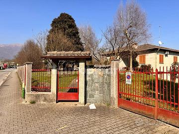 Villa in Ambivere provincia di Bergamo