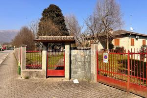 Villa in Ambivere provincia di Bergamo