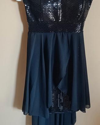Vestito Nero con velo e paillettes 