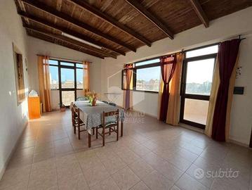 Casa indipendente panoramica con locale e terreno