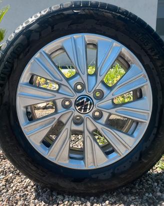 4 cerchi e gomme Volkswagen R17