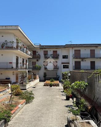3 LOCALI A RIPOSTO
