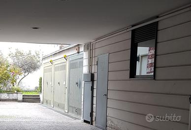 BOX Via Carcano angolo via Pezzotti