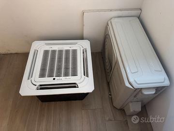 Condizionatore Olimpia Splendid a soffitto