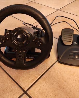 VOLANTE E PEDALI DI GIOCO PER CONSOLE