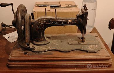 Macchina Da Cucire Antica a Manovella Singer