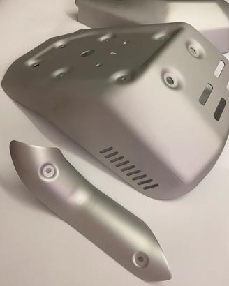 Paramotore e parascarico Aprilia Tuareg 660 2022