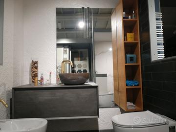 Mobile bagno con specchio lungo intera persona