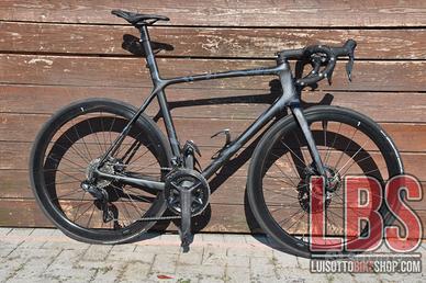 BDC corsa Giant TCR Advanced SL color Incised Blac